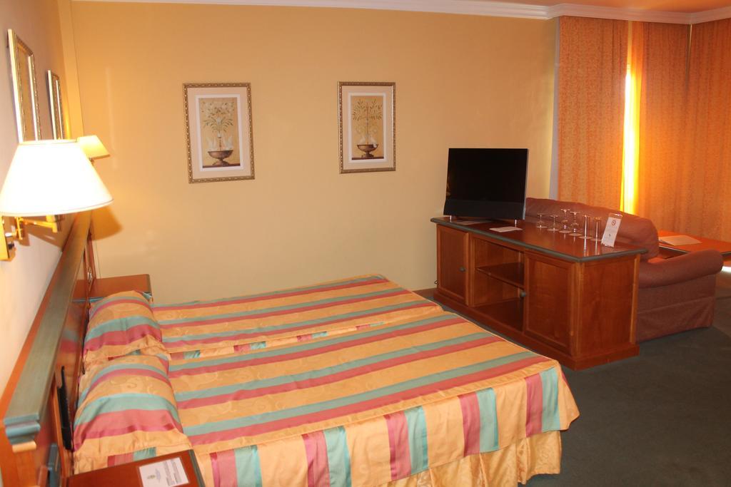 Hotel Tamisa Golf Mijas Buitenkant foto